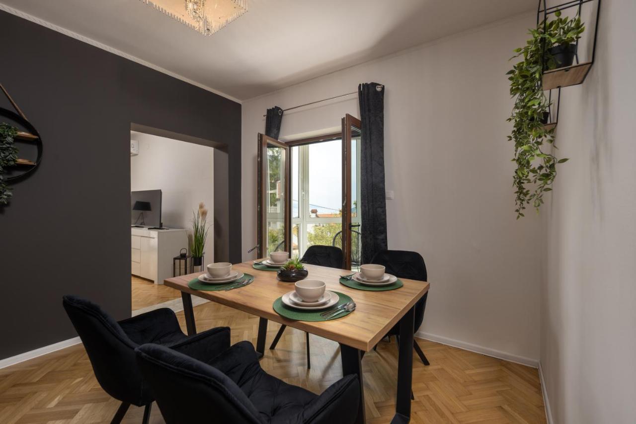 Villa Adriatic, Apartment Chiara With Sea View And Heated Swimming Pool, Free Private Parking, Ičići Exterior foto